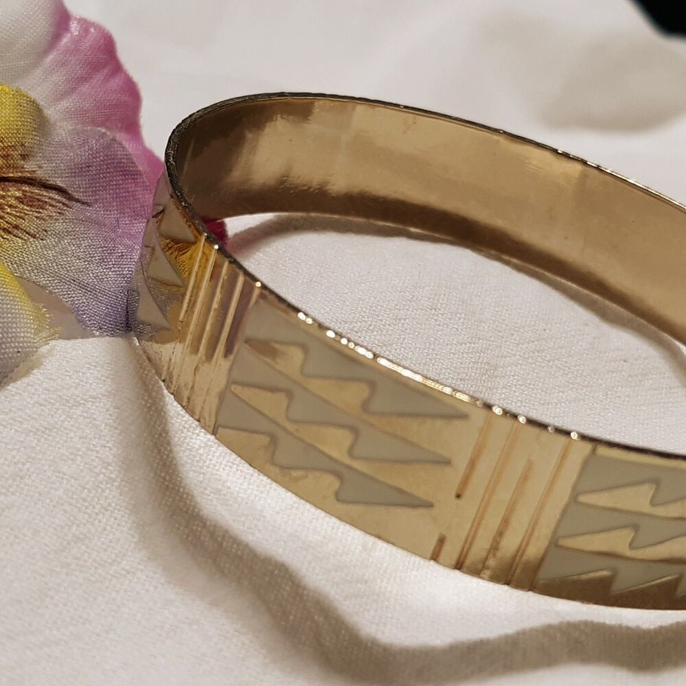 Vintage Gold/Ivory White Bangle Bracelet Southwestern Pattern Geometric Bold